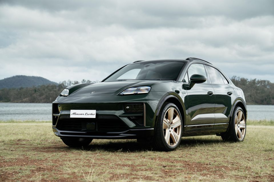 Porsche Macan EV